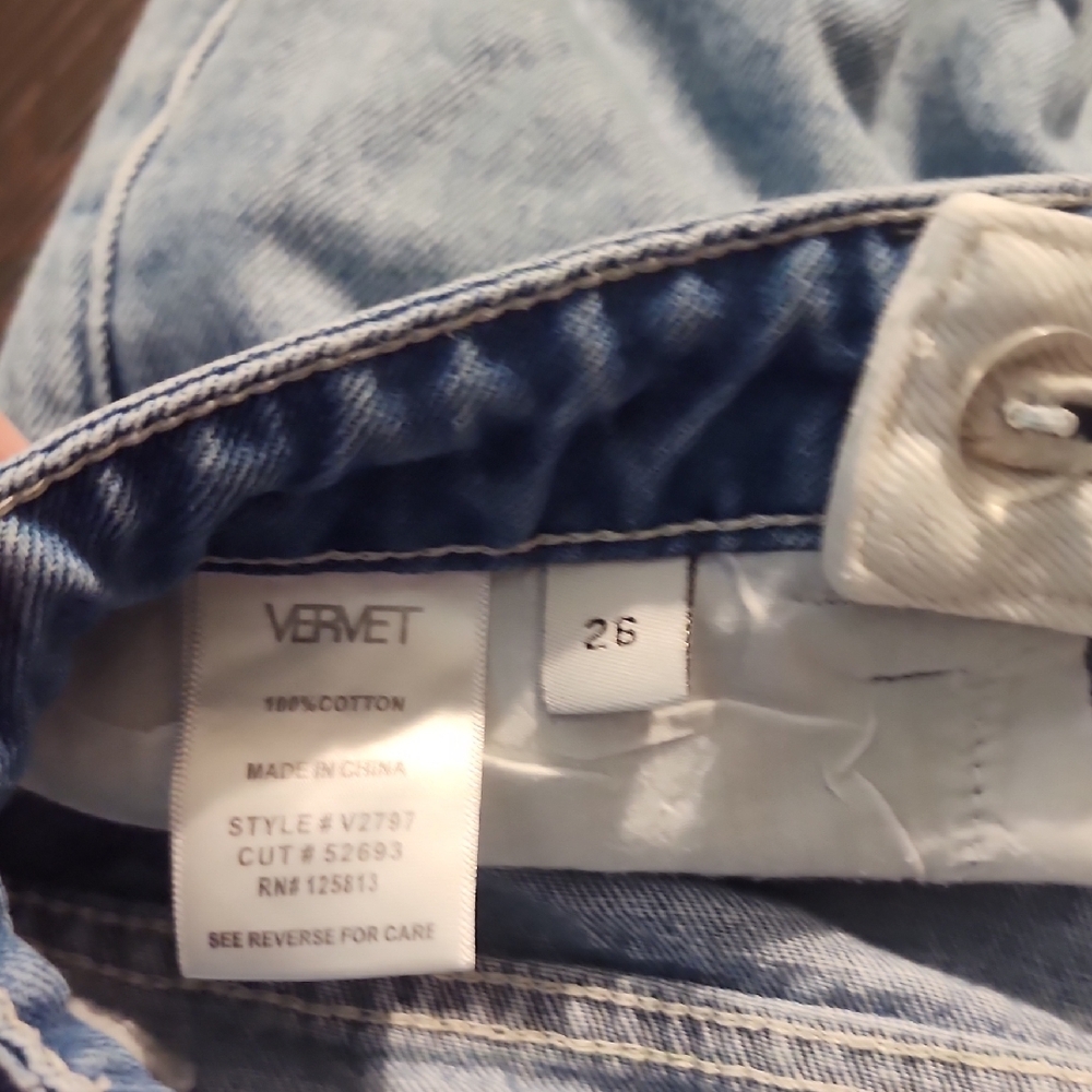Two-Tone Distressed Jeans - Picture 10 of 11